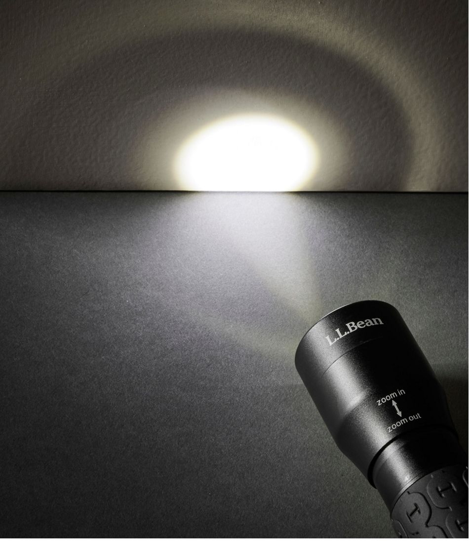 Trailblazer Zoom Flashlight L.L.Bean Top Pick